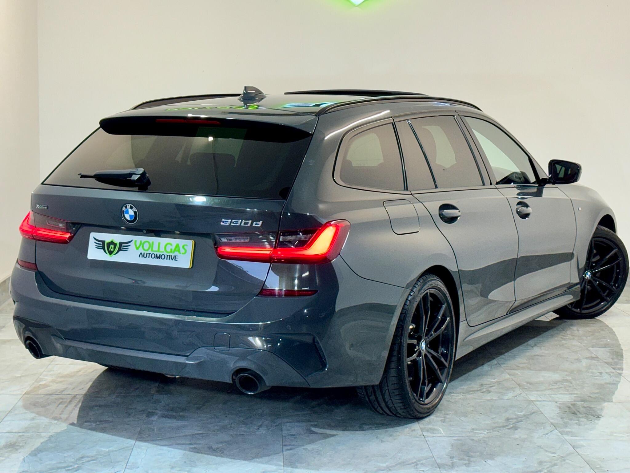 BMW 3 Series view 18