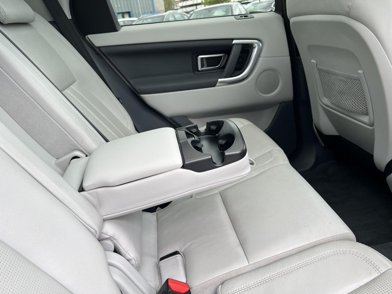 Land Rover Discovery Sport view 26