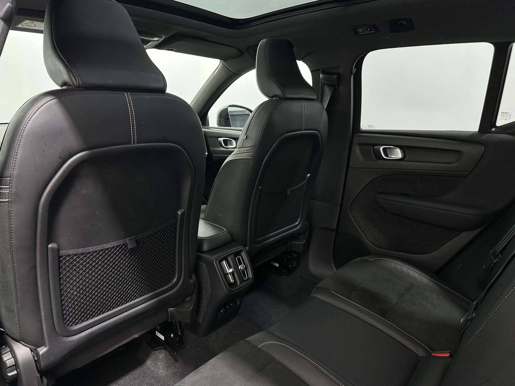 Volvo XC40 view 35