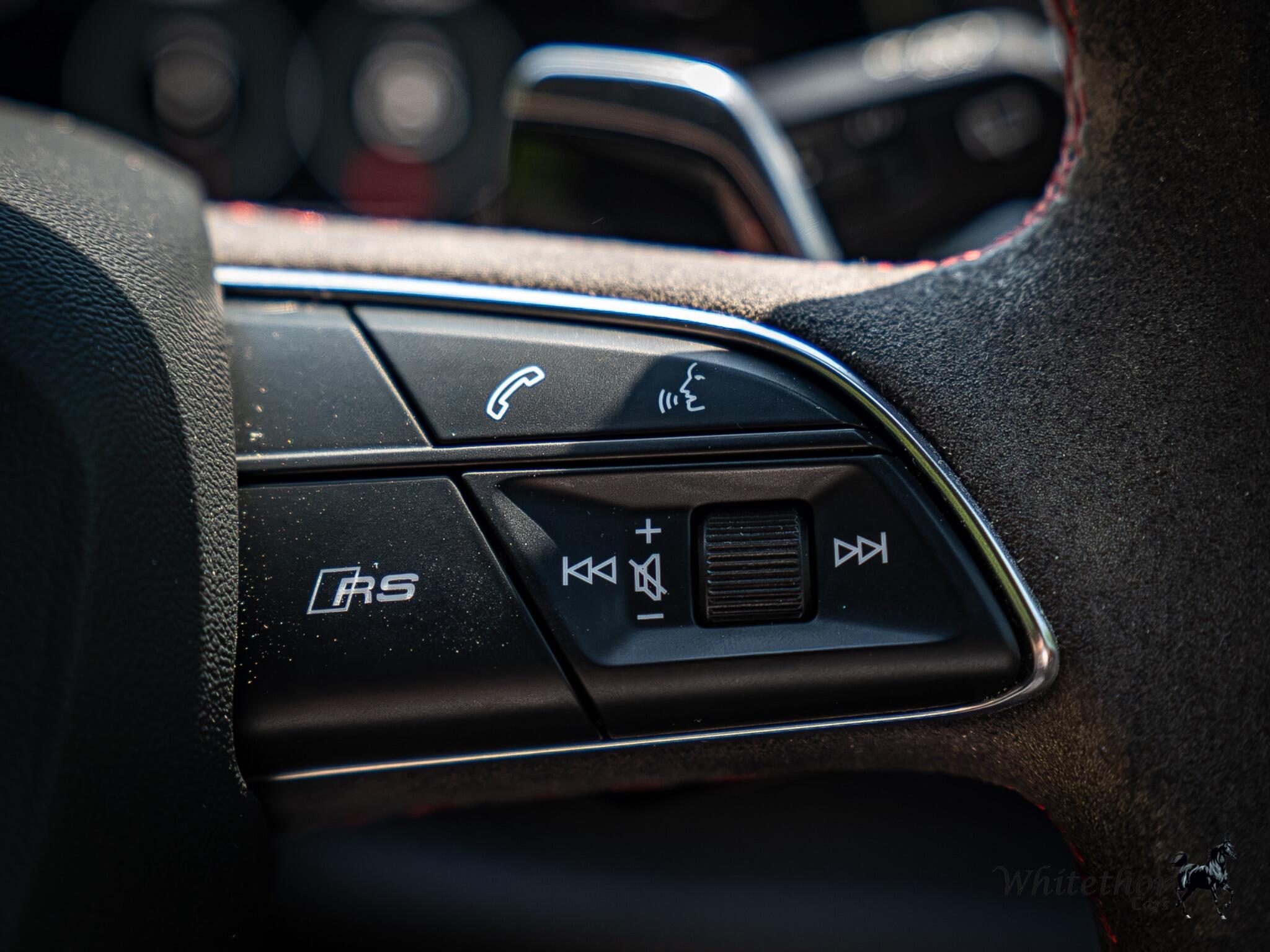 Audi RS Q8 view 20