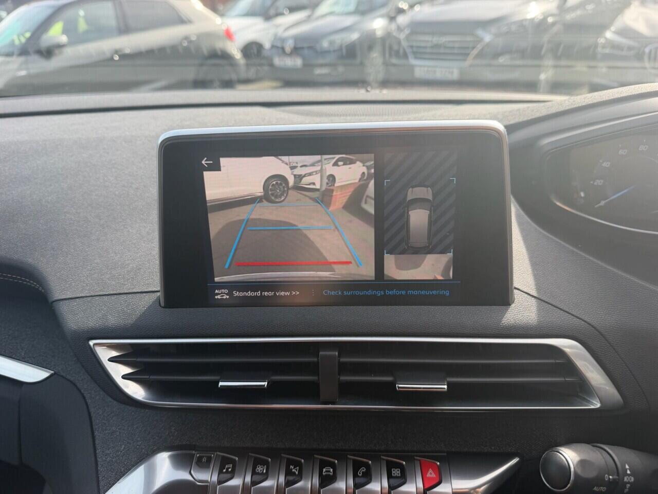 Peugeot 3008 view 12