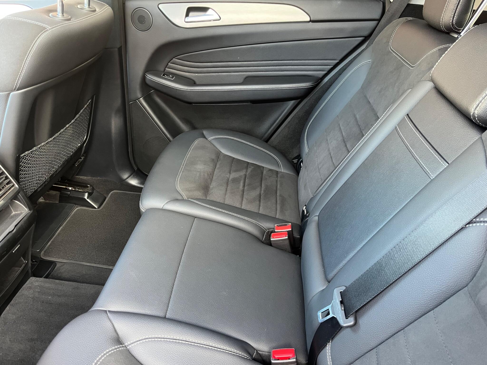 Mercedes-Benz M-Class view 77