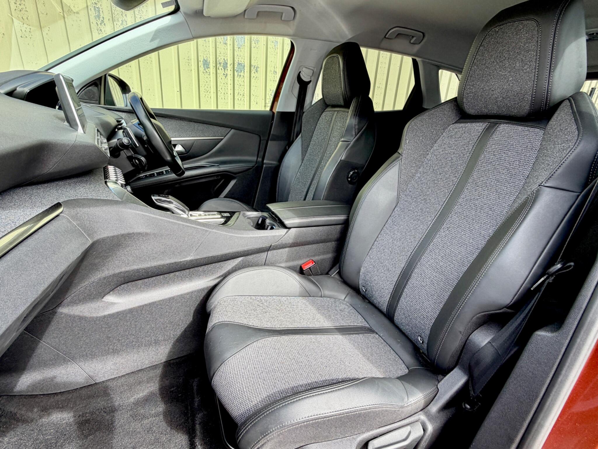 Peugeot 3008 view 15