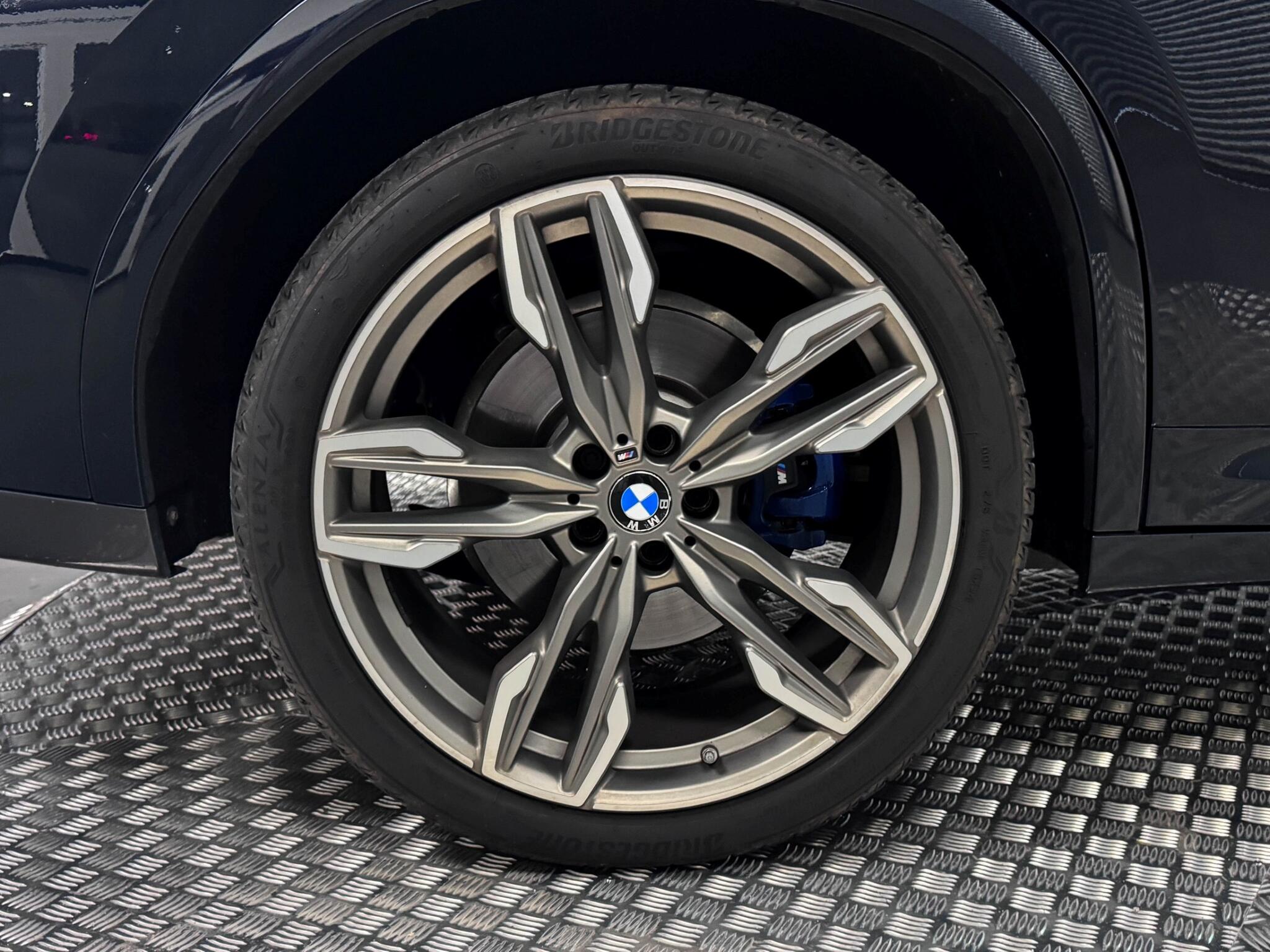 BMW X4 view 61