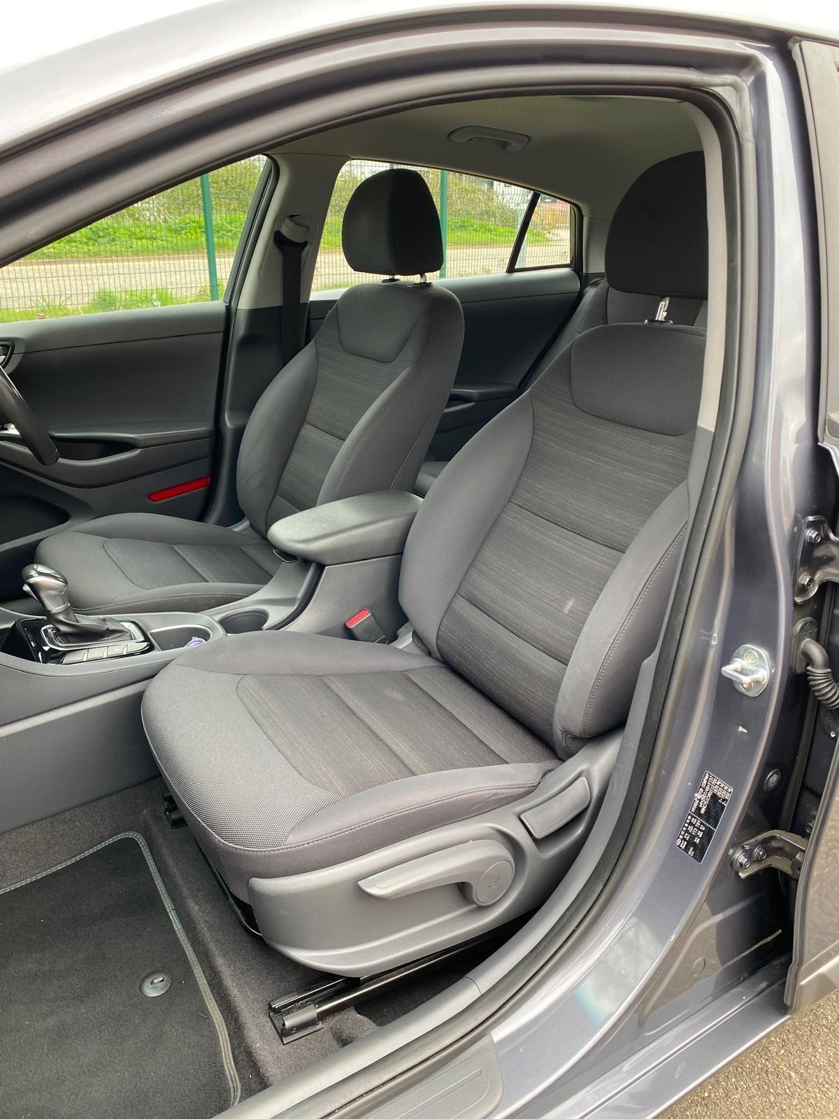 Hyundai Ioniq view 15