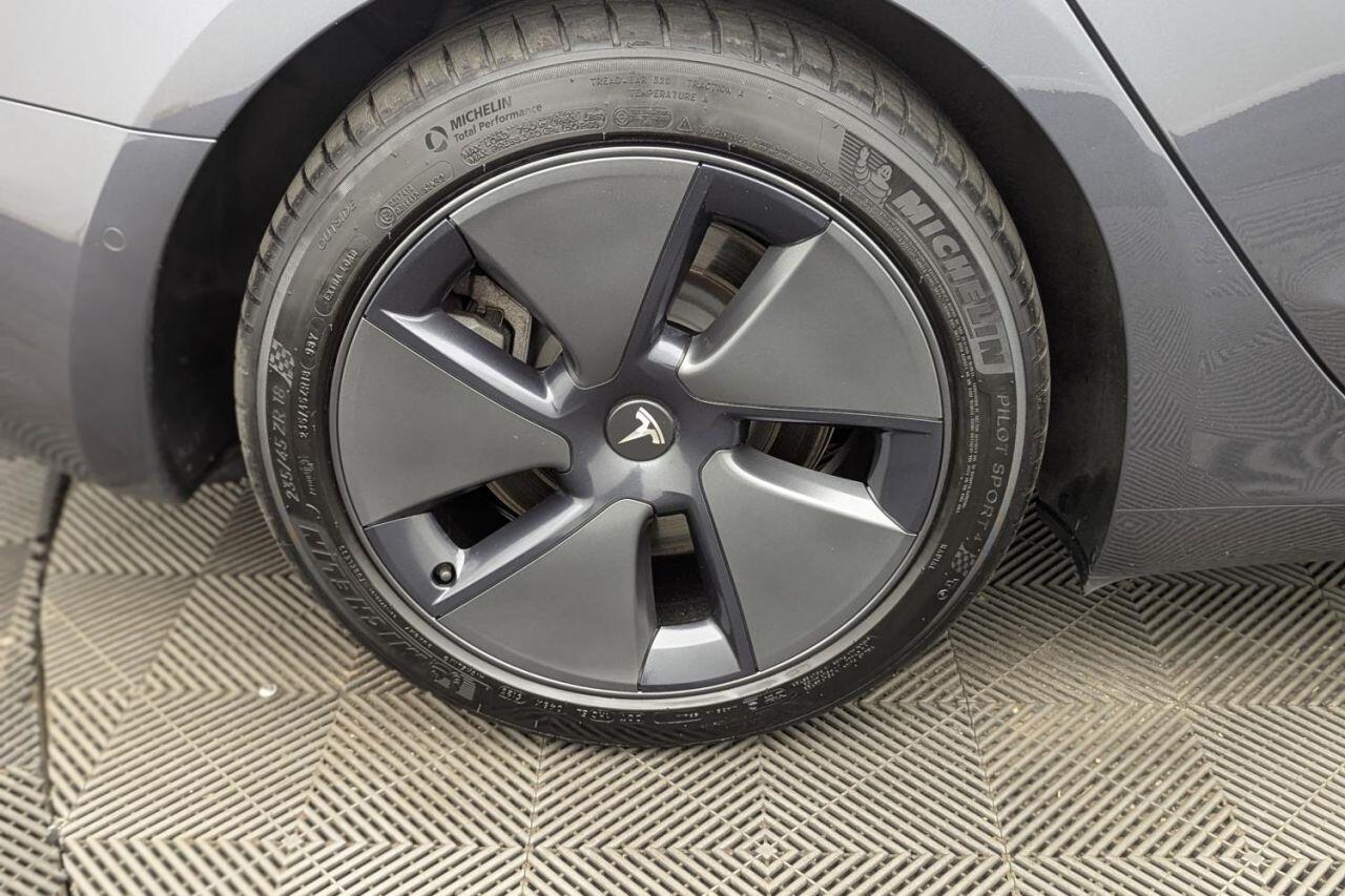 Tesla Model 3 view 52