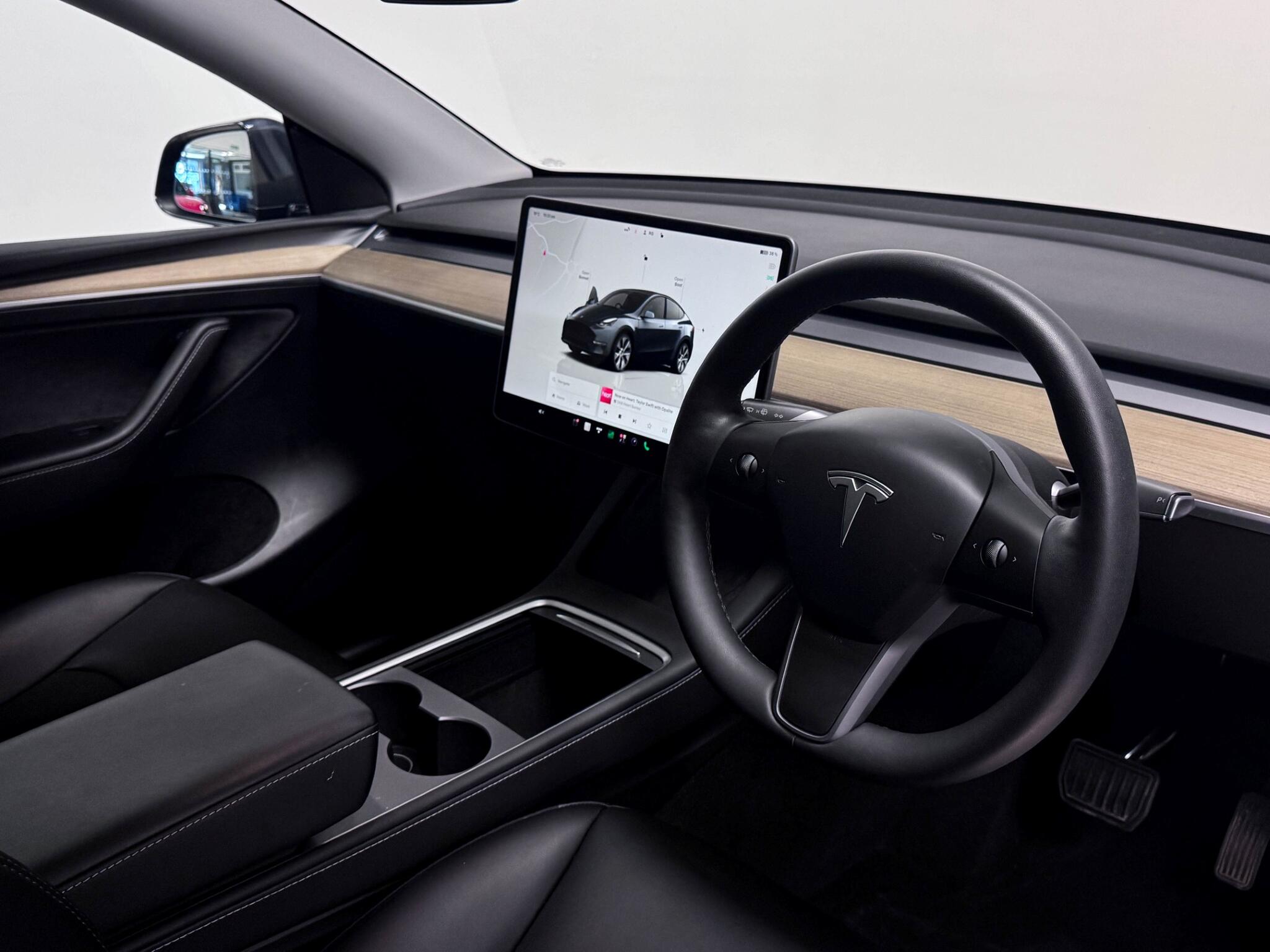 Tesla Model Y view 19
