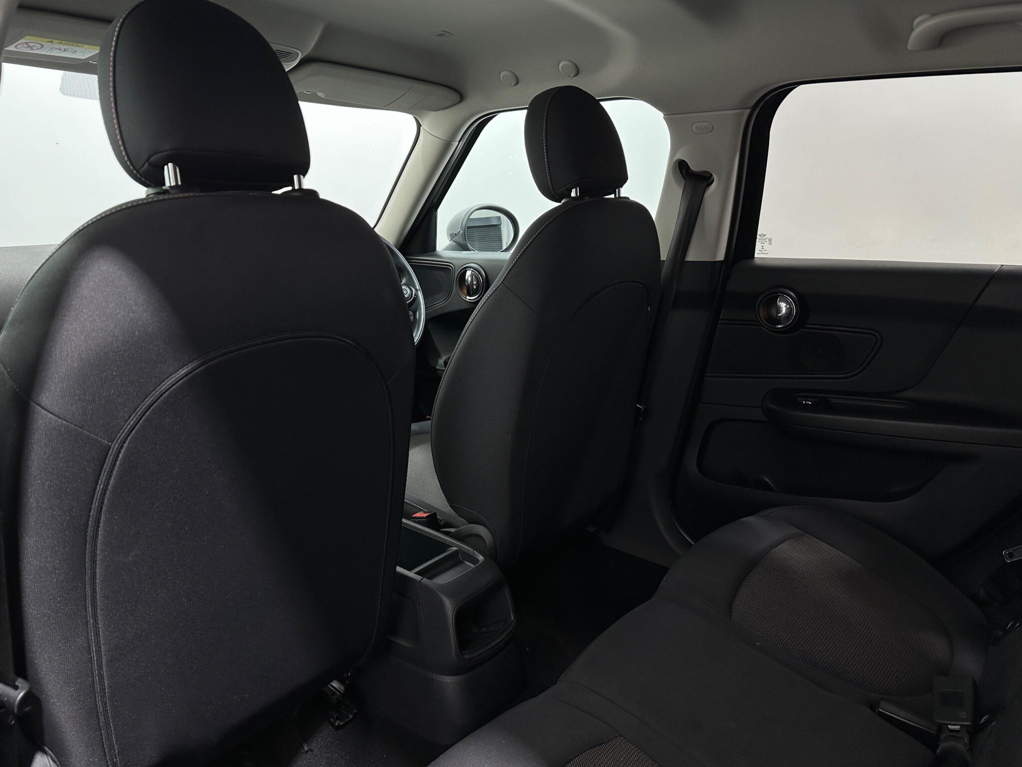Mini Countryman view 39