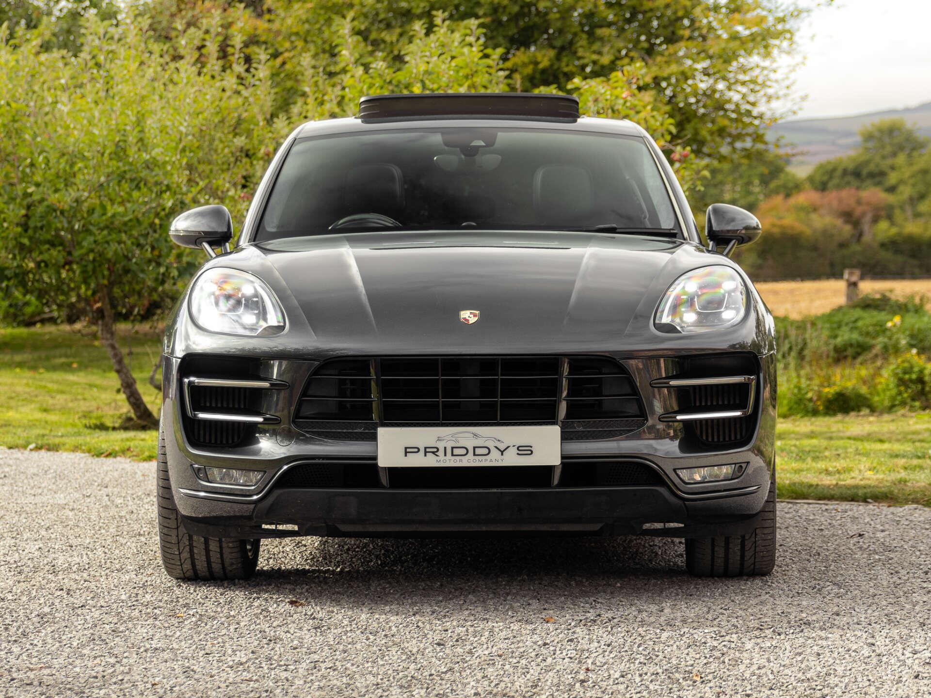 Porsche Macan view 2