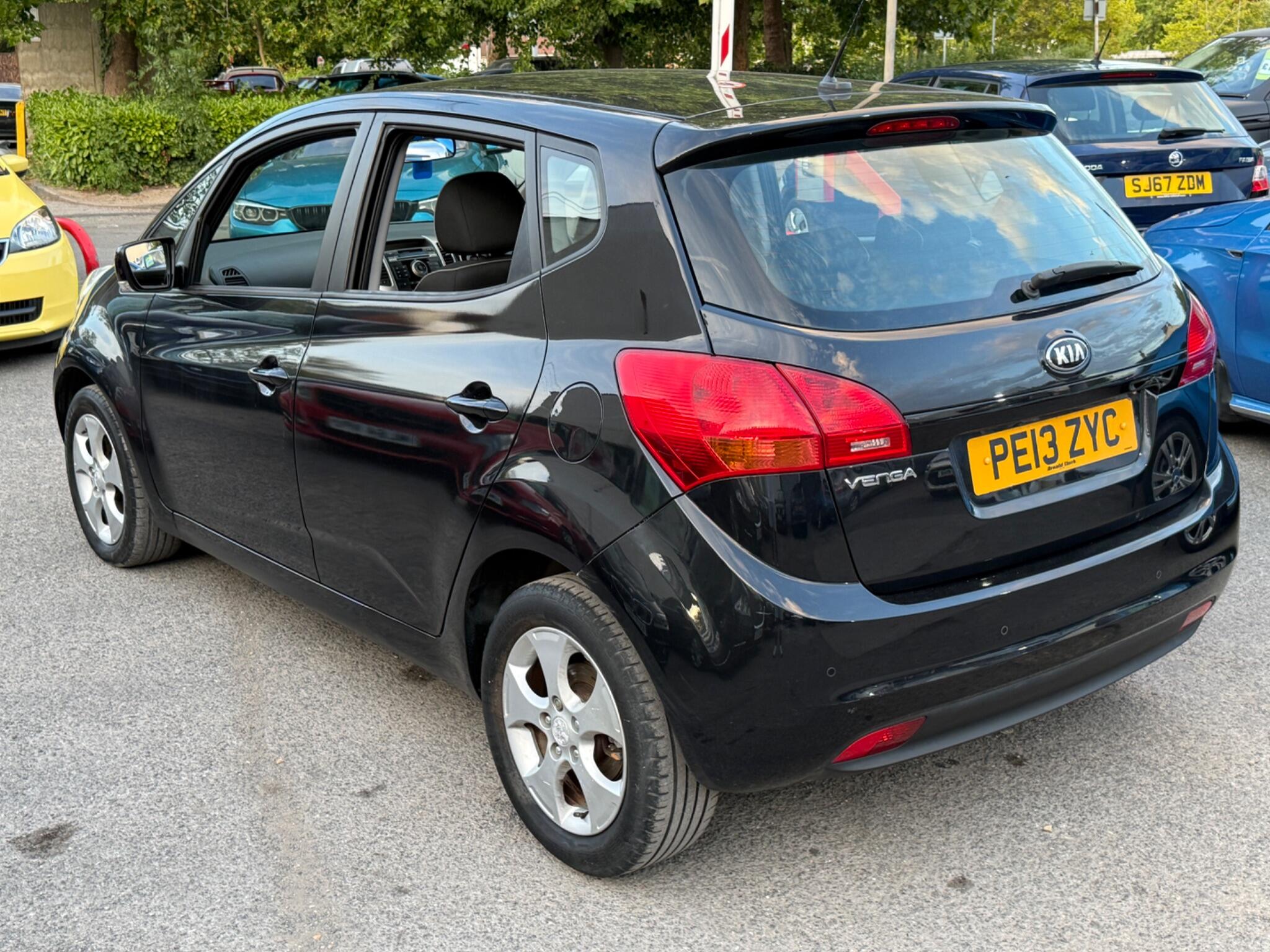 Kia Venga - Image 14