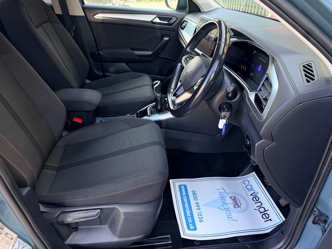 Volkswagen T-Roc view 18