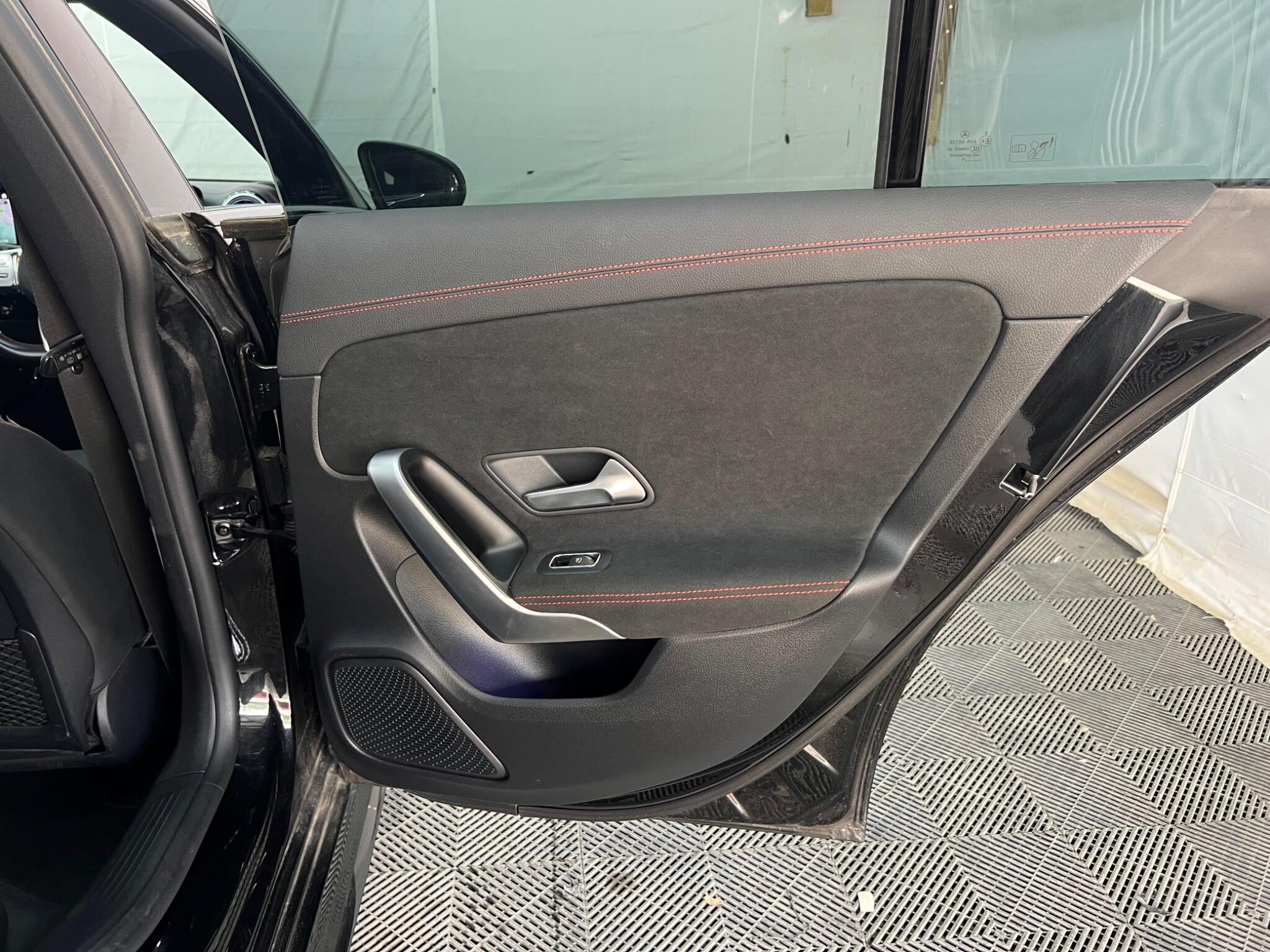 Mercedes-Benz Cla view 34