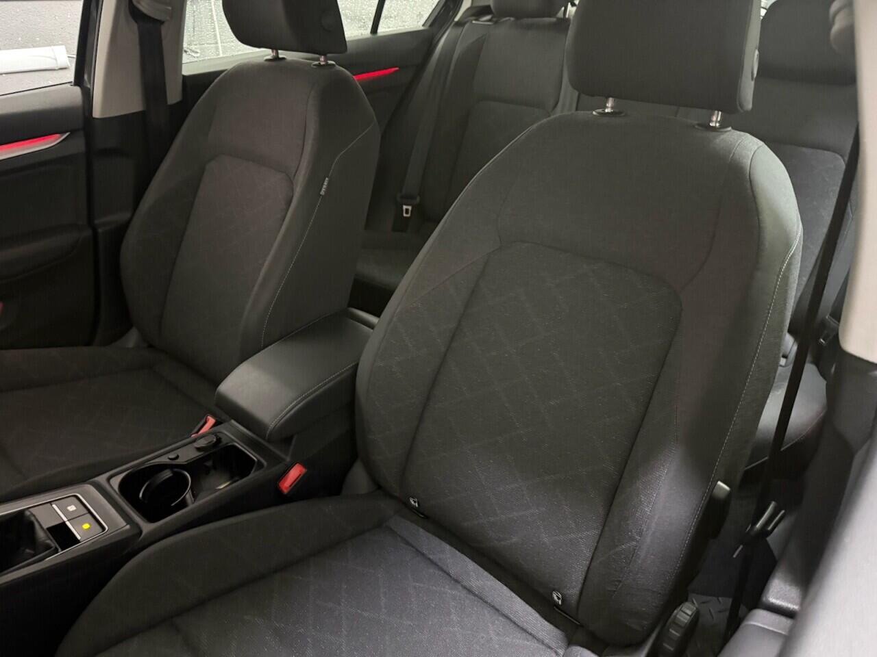 Volkswagen Golf view 14