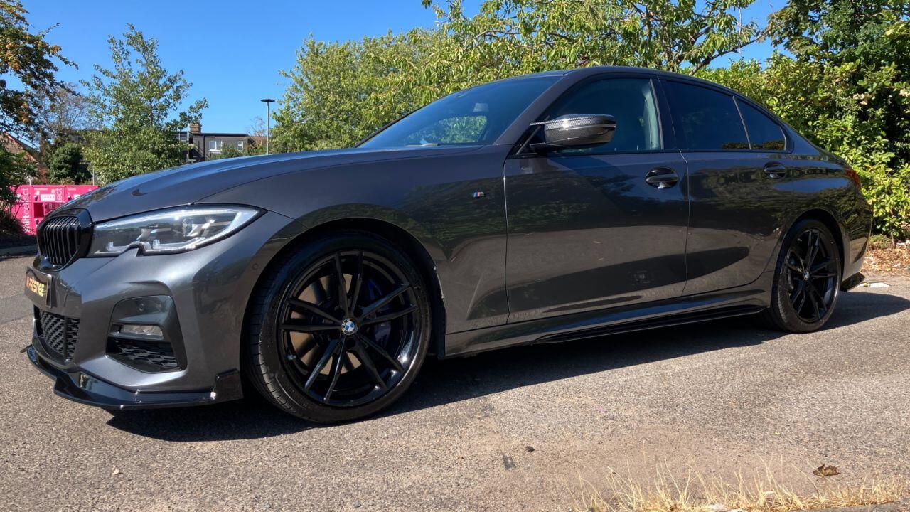 BMW 3 Series view 10