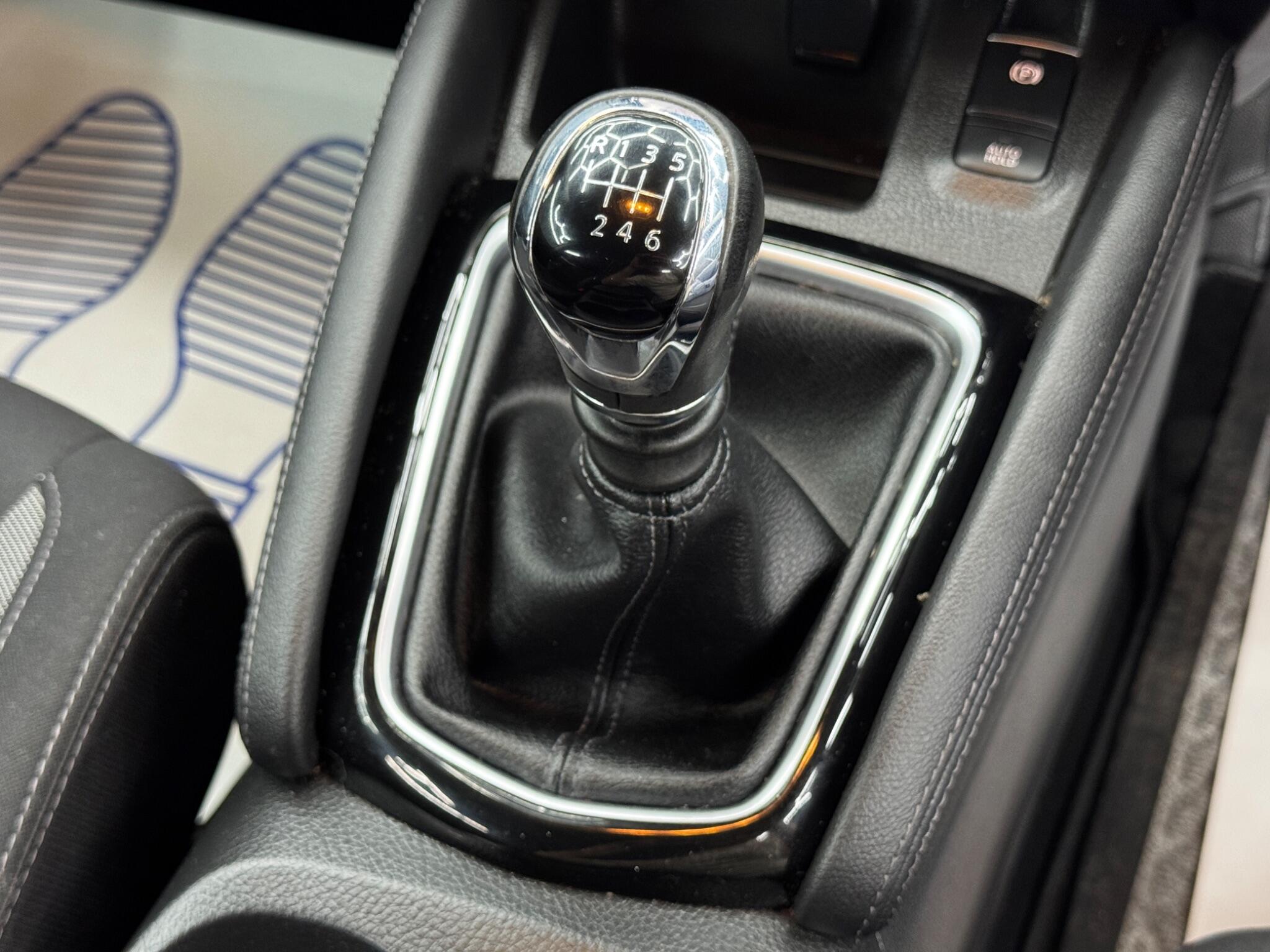 Nissan Qashqai view 25