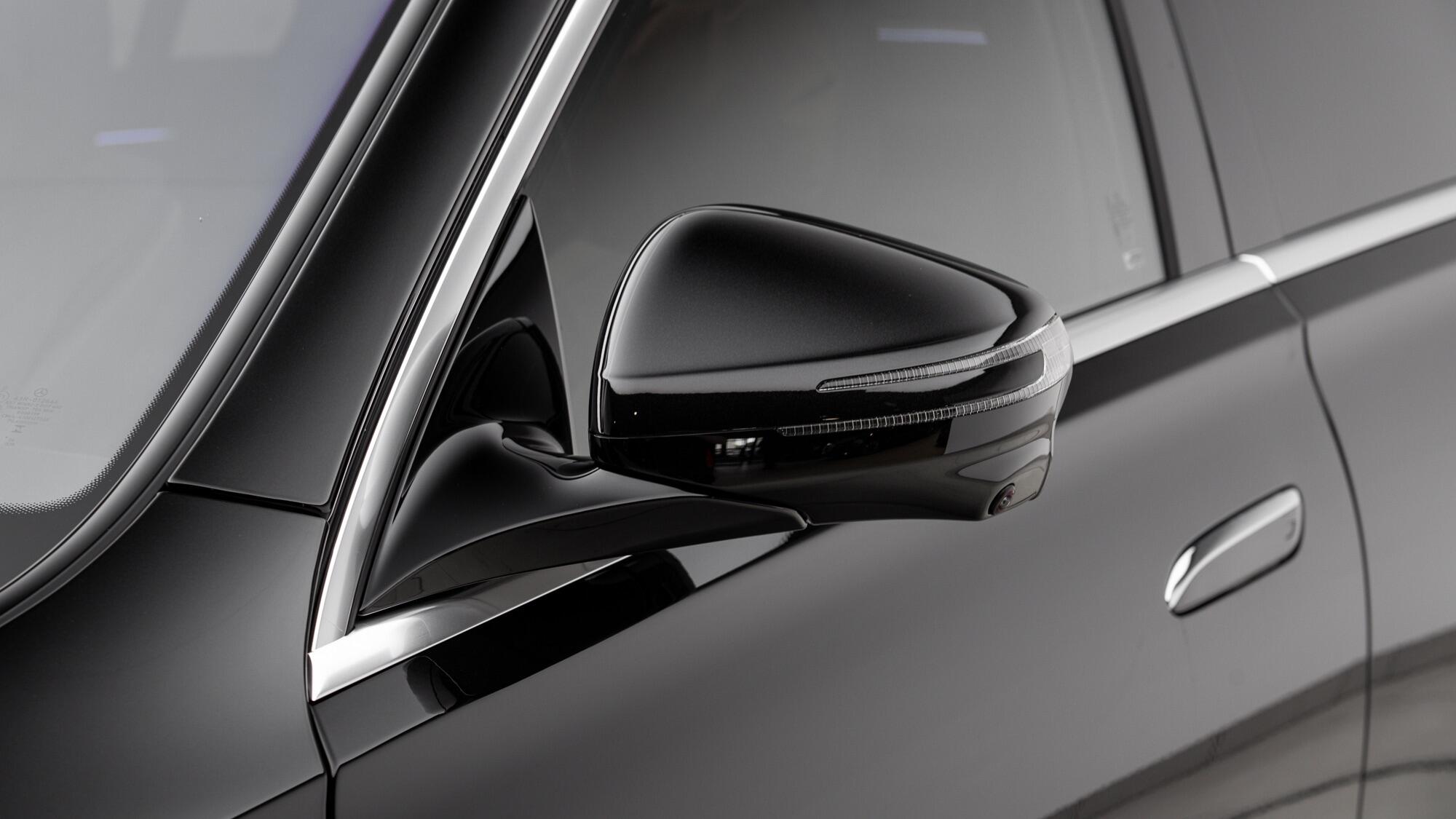 Mercedes-Benz S-Class view 11