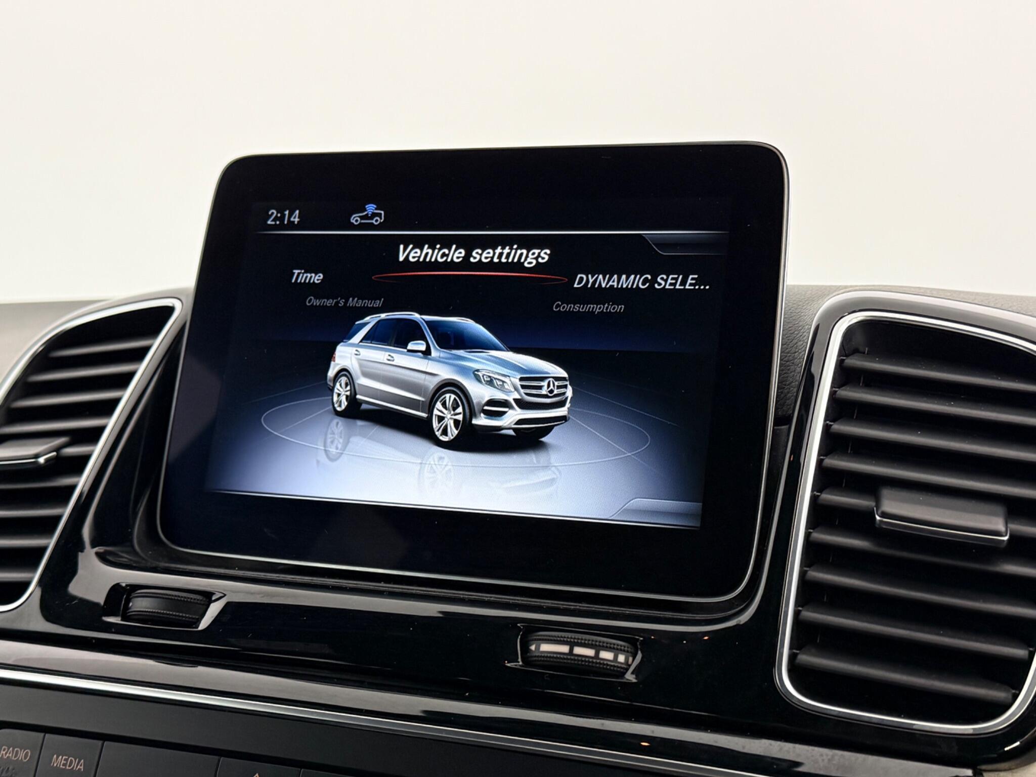 Mercedes-Benz GLE view 29