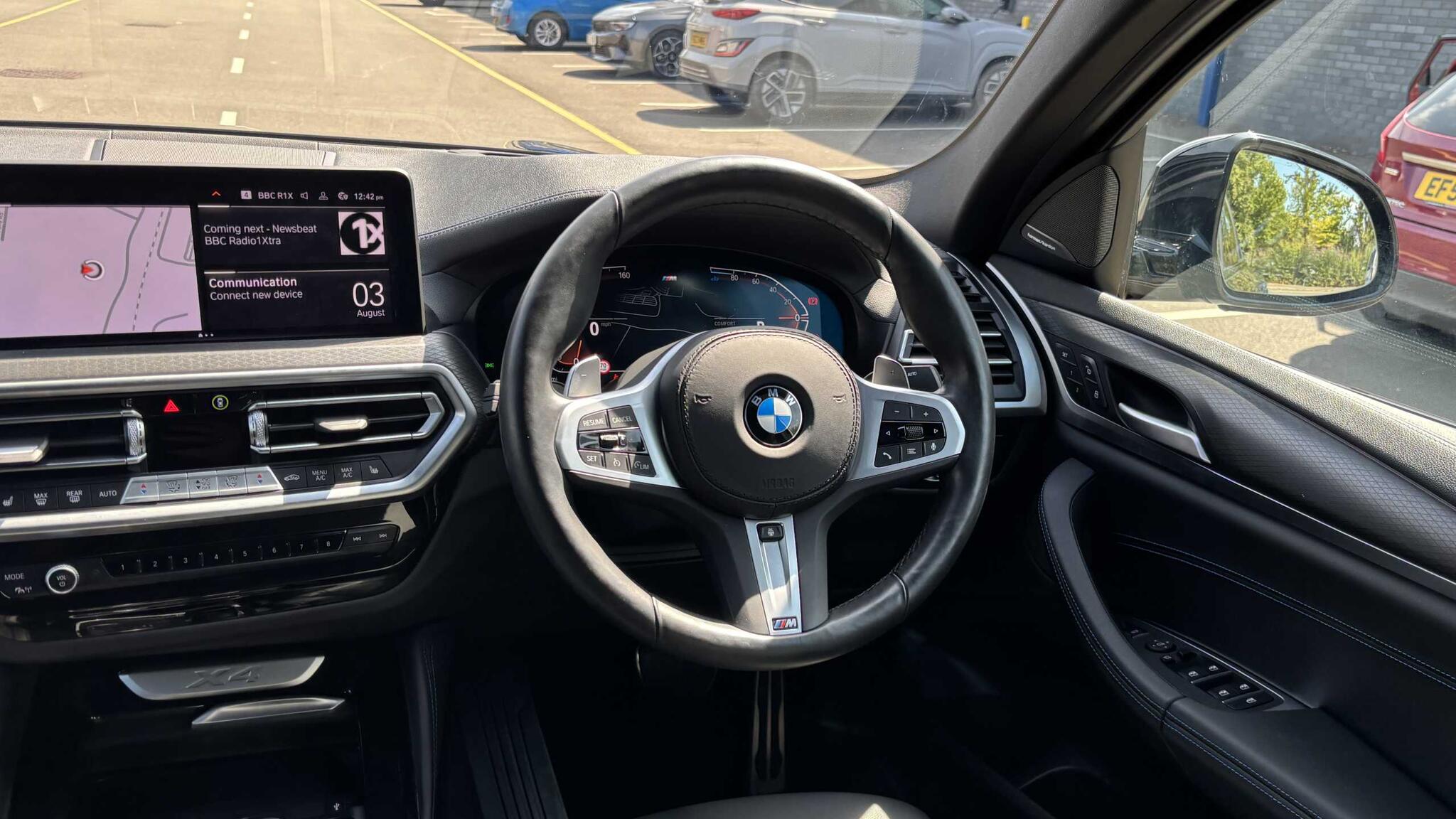 BMW X4 view 5