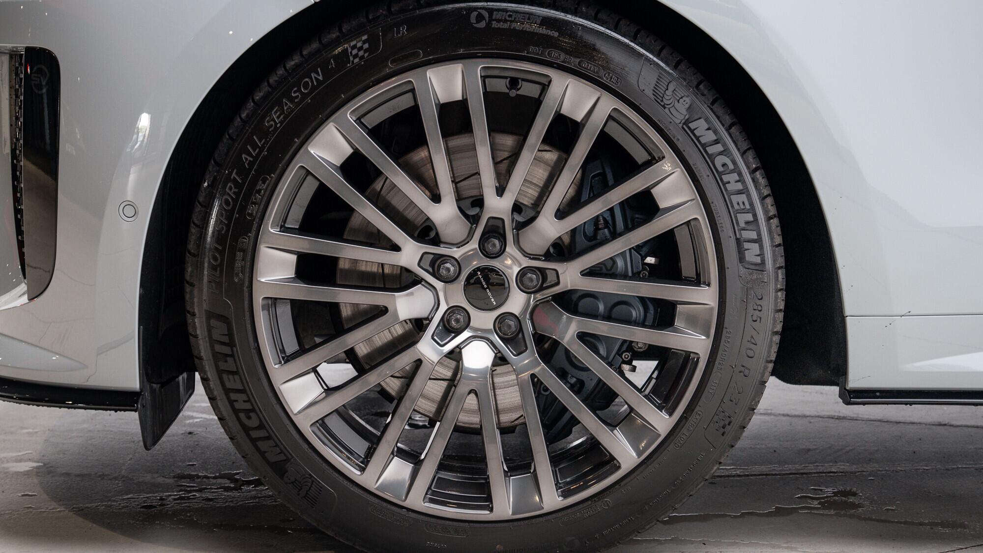 Land Rover Range Rover Sport view 10