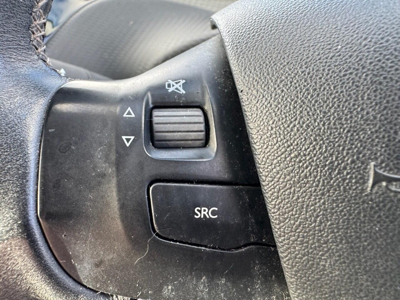 Peugeot 2008 view 64