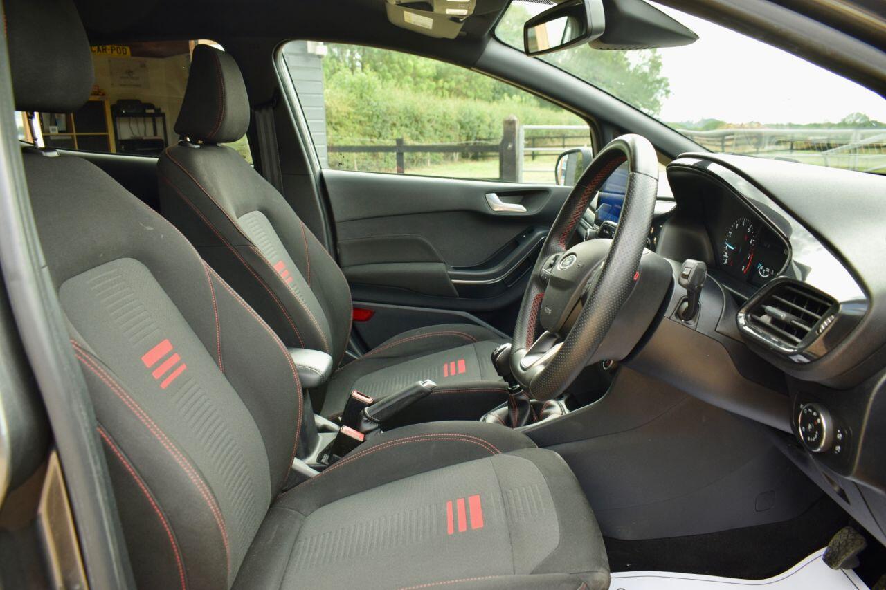 Ford Fiesta view 26