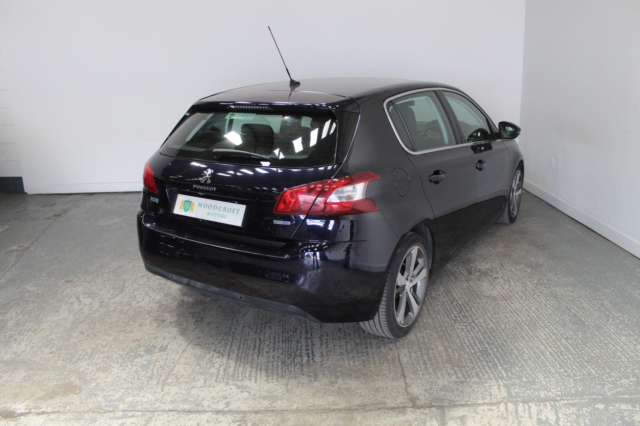 Peugeot 308 view 8