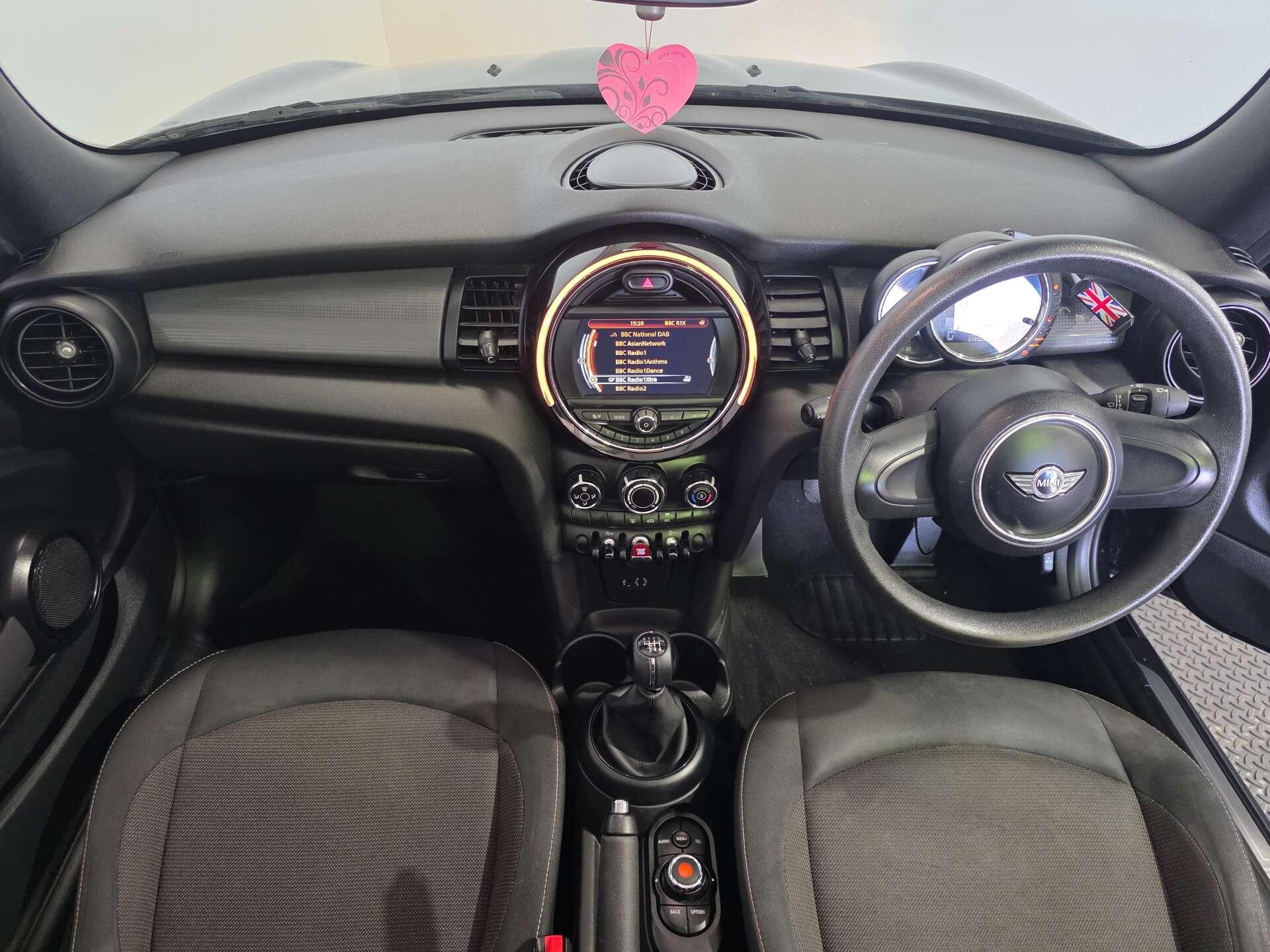 Mini Convertible view 10