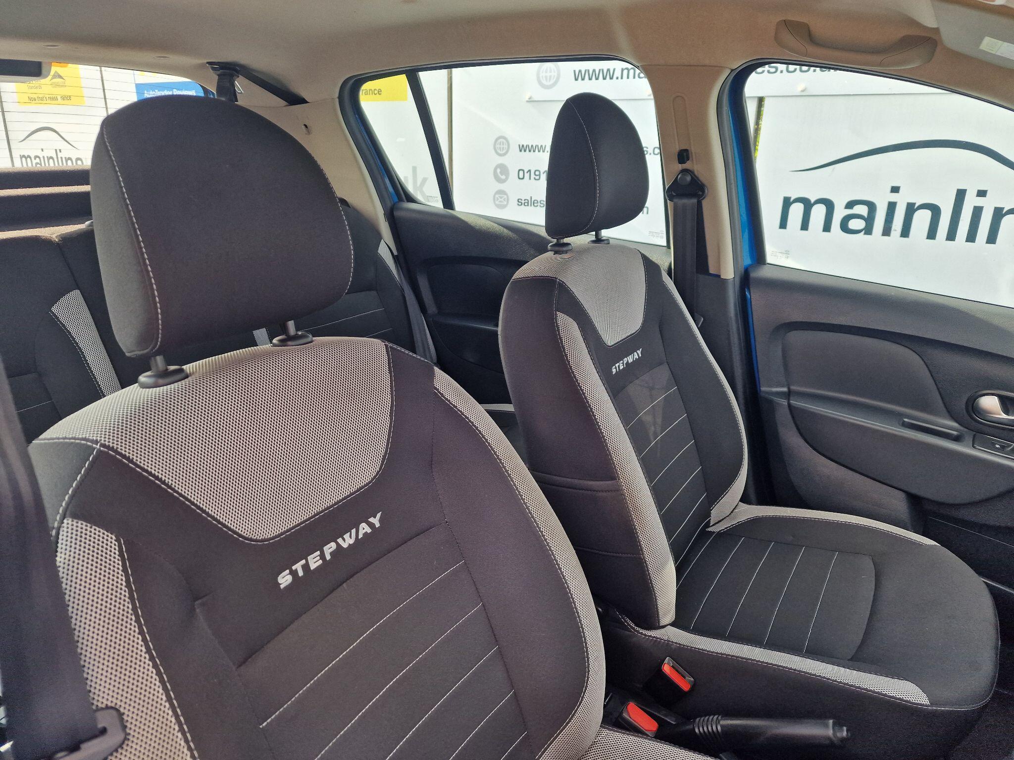 Dacia Sandero view 23