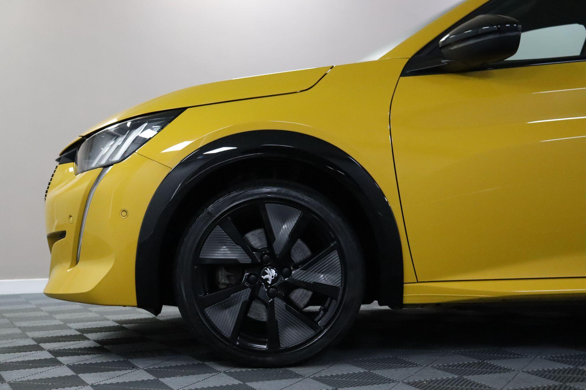 Peugeot E-208 view 28