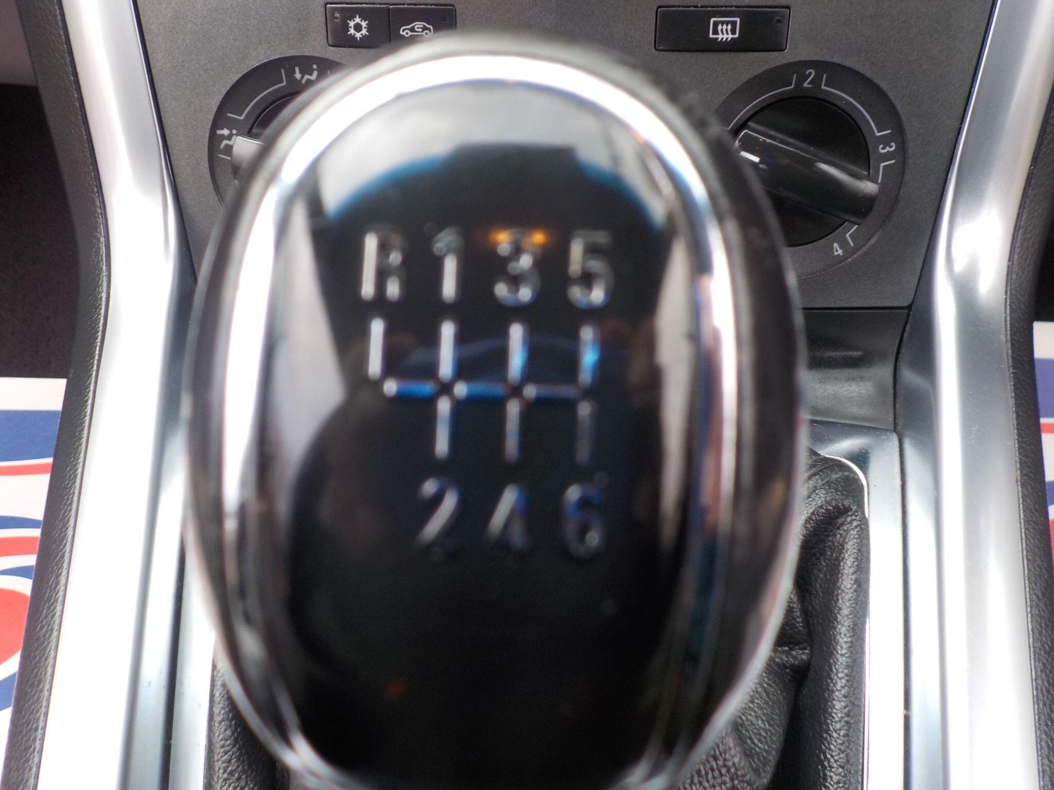 Vauxhall Antara 2.2 CDTi Exclusiv 4WD Euro 5 (s/s) 5dr