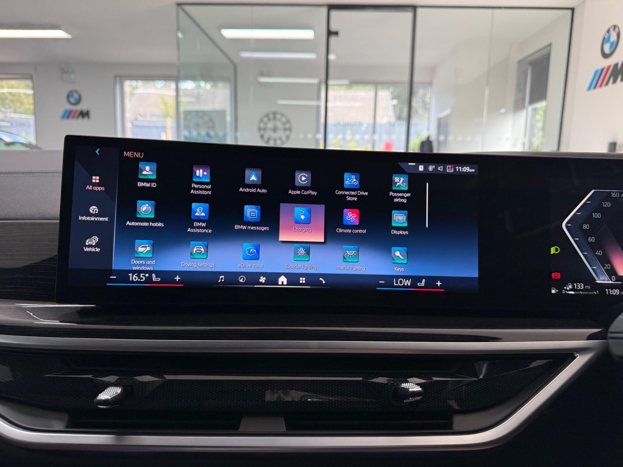 BMW X5 view 27