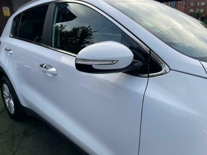 2017 Kia Sportage 1.6 GDi 2 Euro 6 (s/s) 5dr • 96,290 miles image 52
