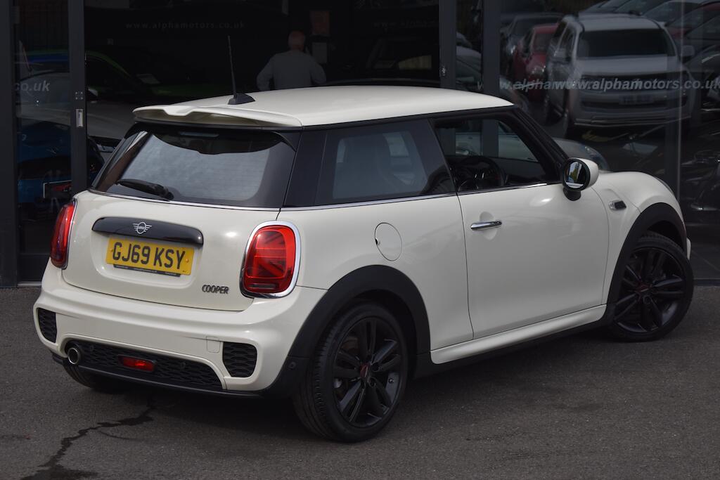 Mini Cooper view 7