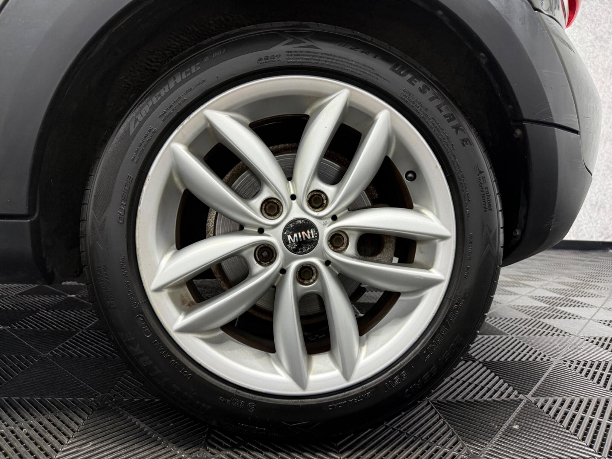 Mini Countryman view 18