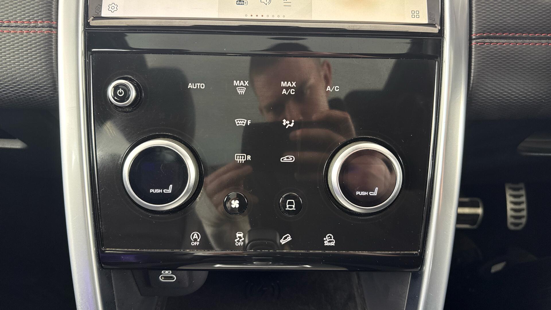 Land Rover Discovery Sport view 25