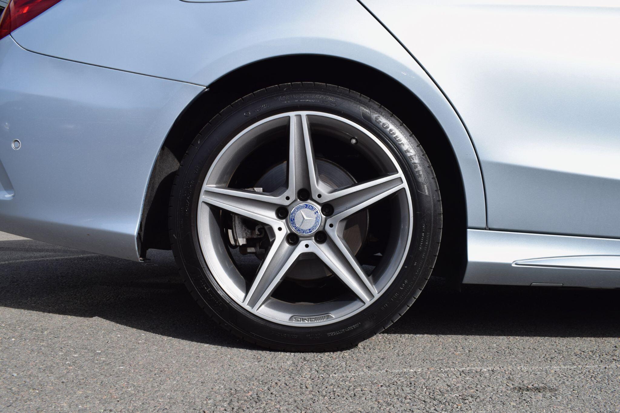 Mercedes-Benz C-Class view 31