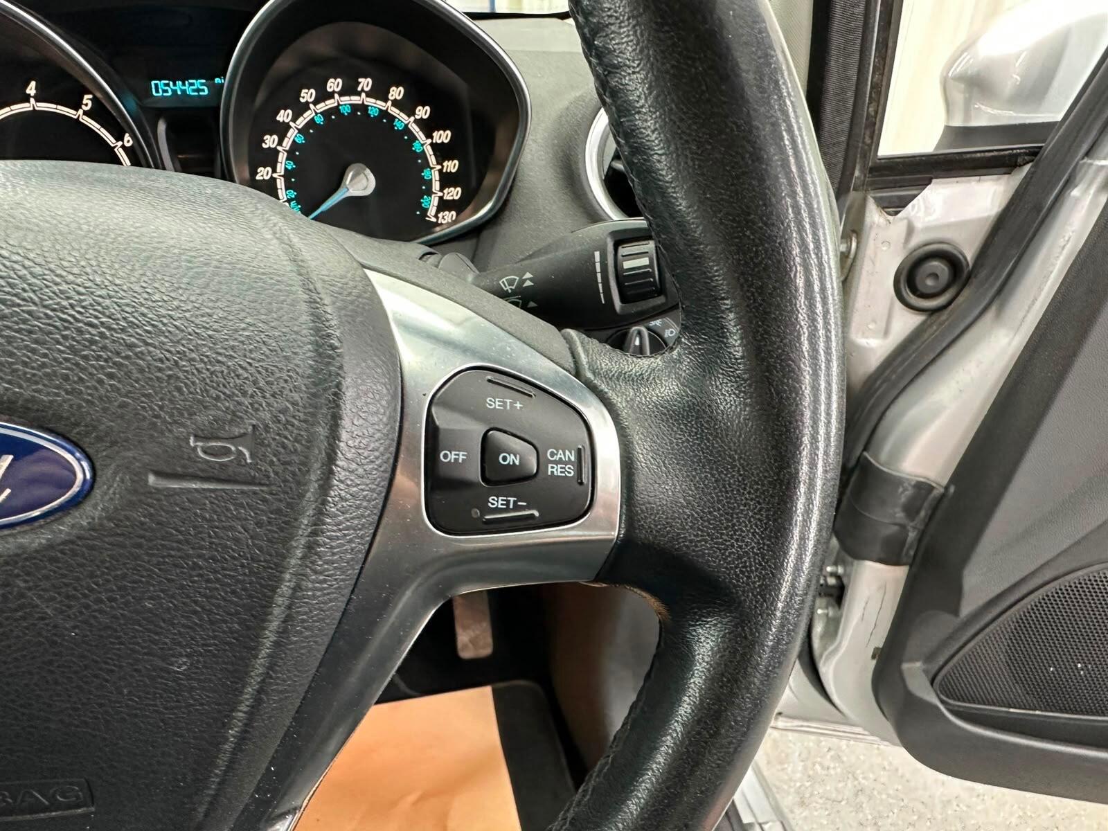 Ford Fiesta view 32