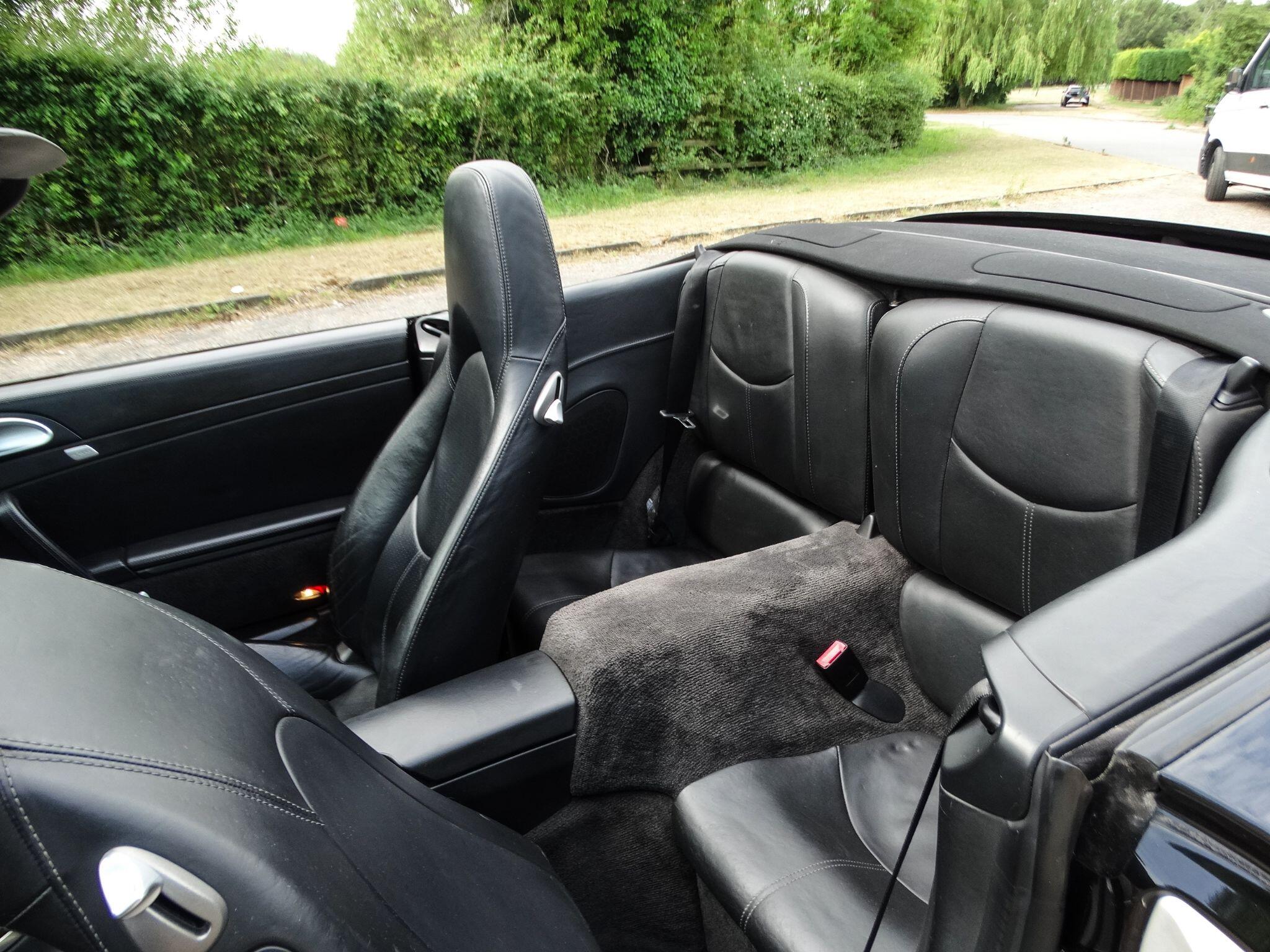 Porsche 911 view 12