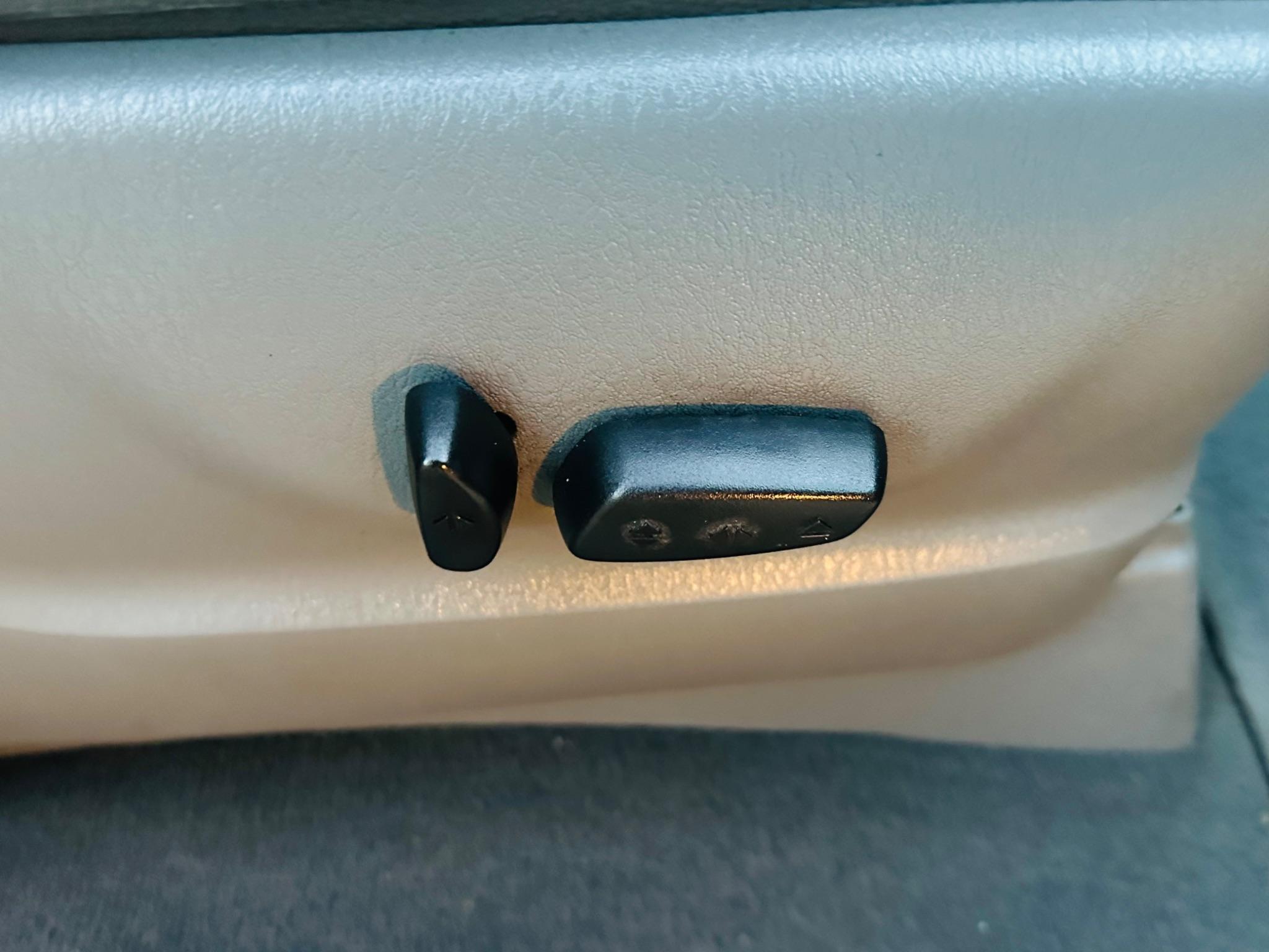 Chrysler Grand Voyager view 17