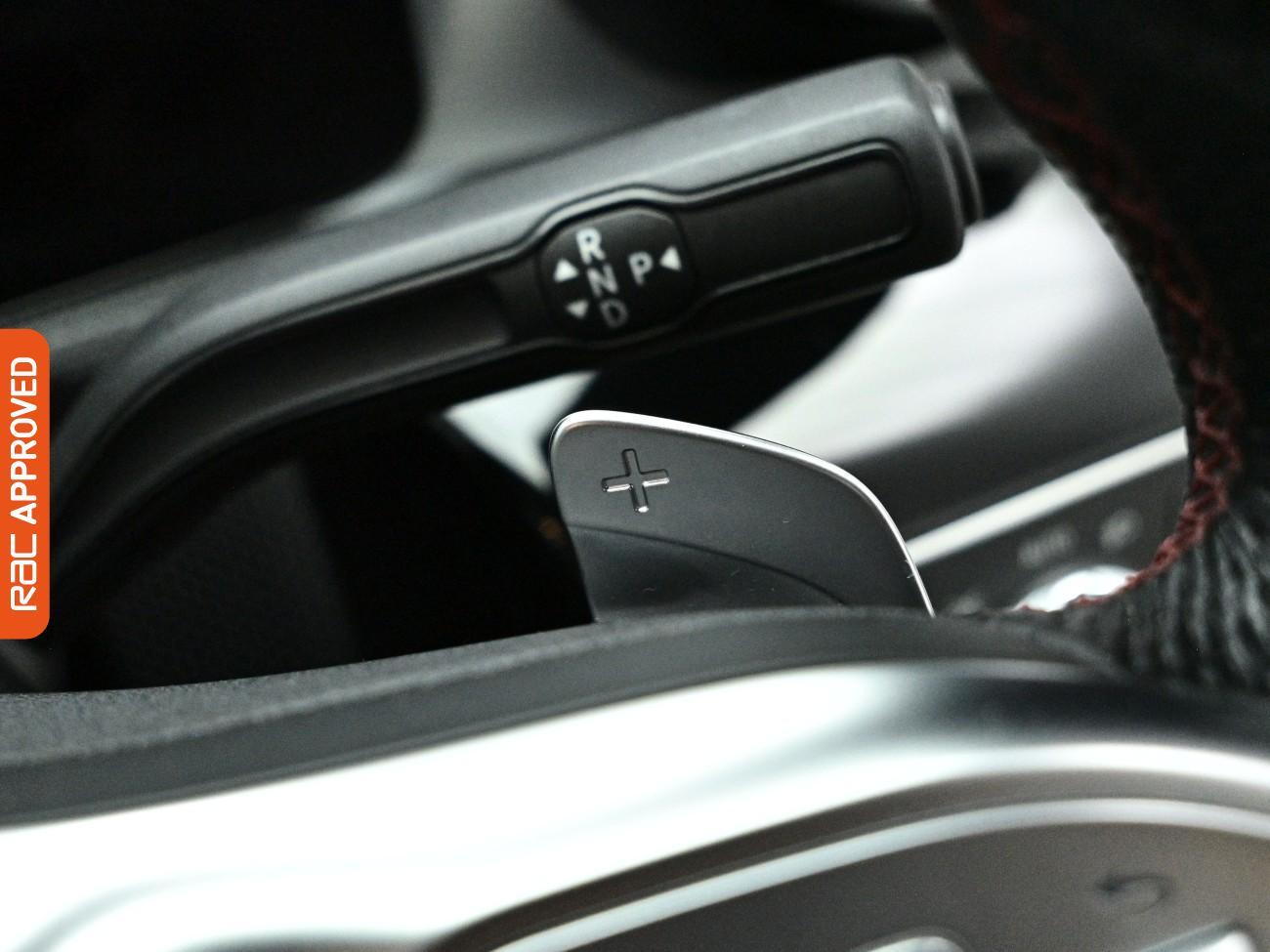 Mercedes-Benz Cla view 22