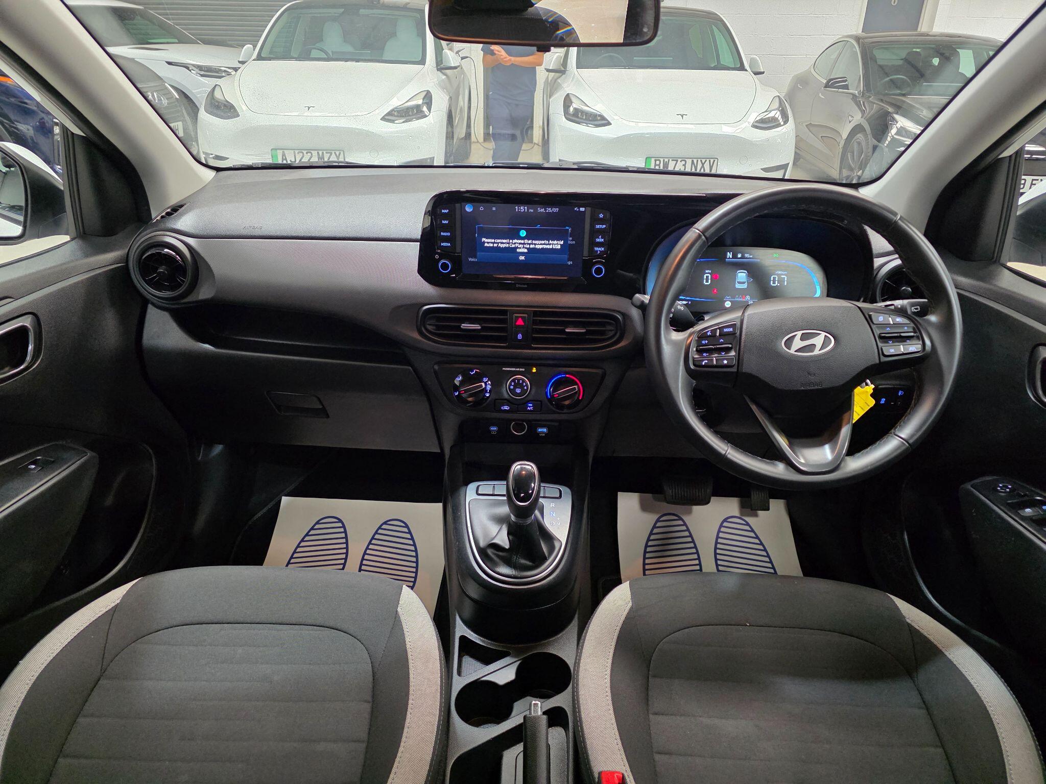 Hyundai I10 view 5
