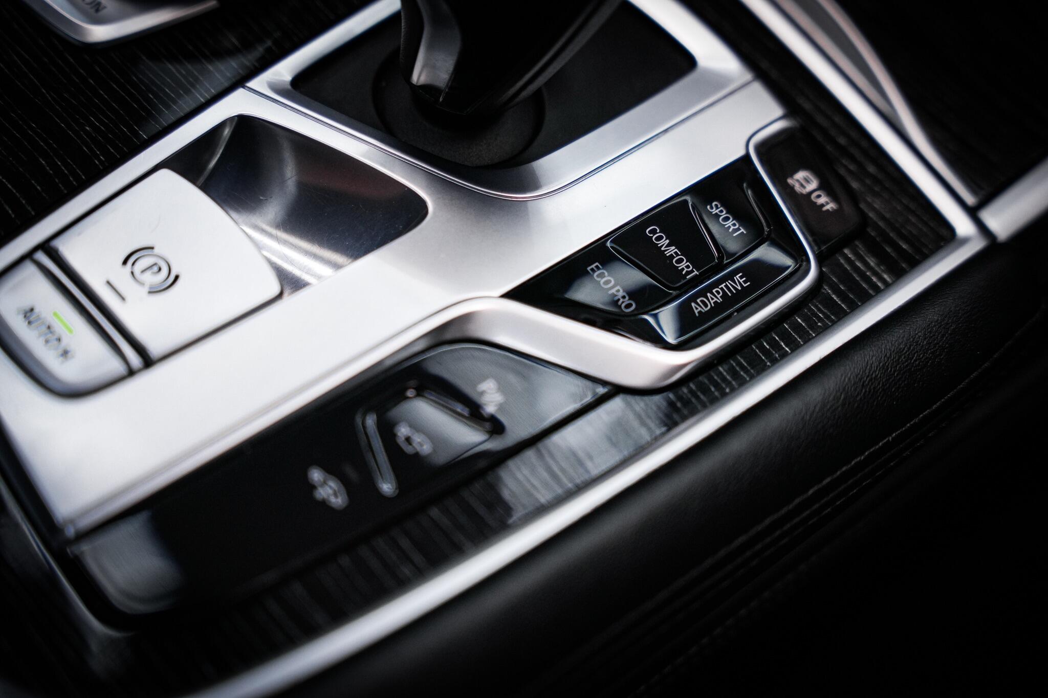 BMW 7 Series view 42