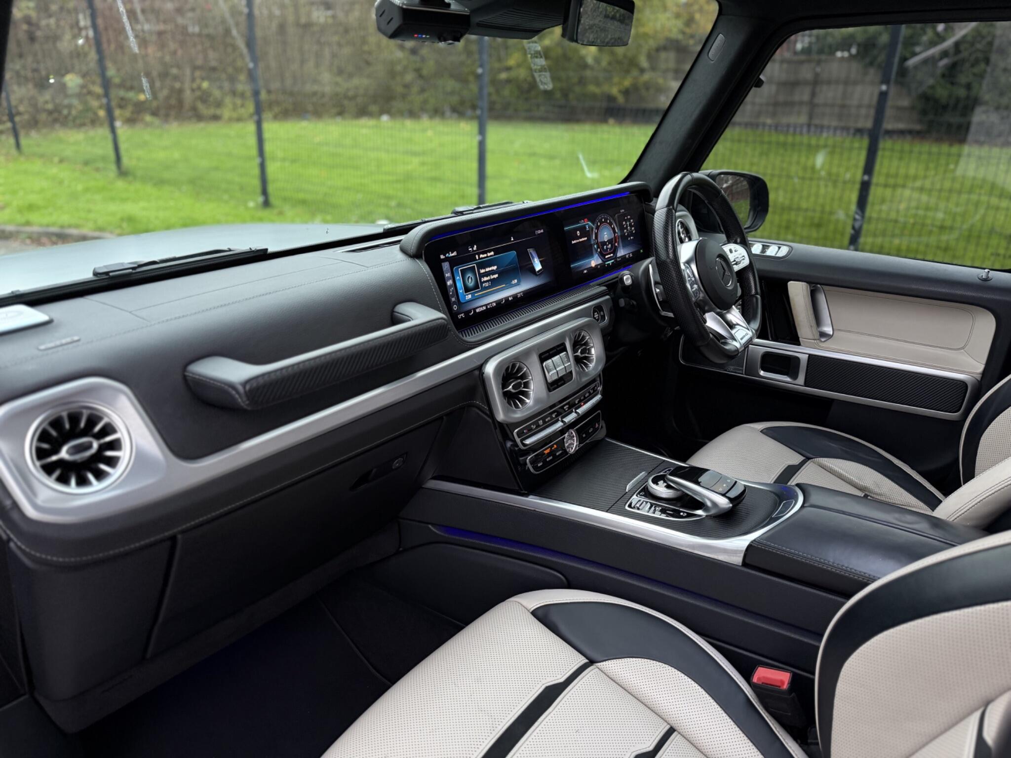 Mercedes-Benz G-Class view 18