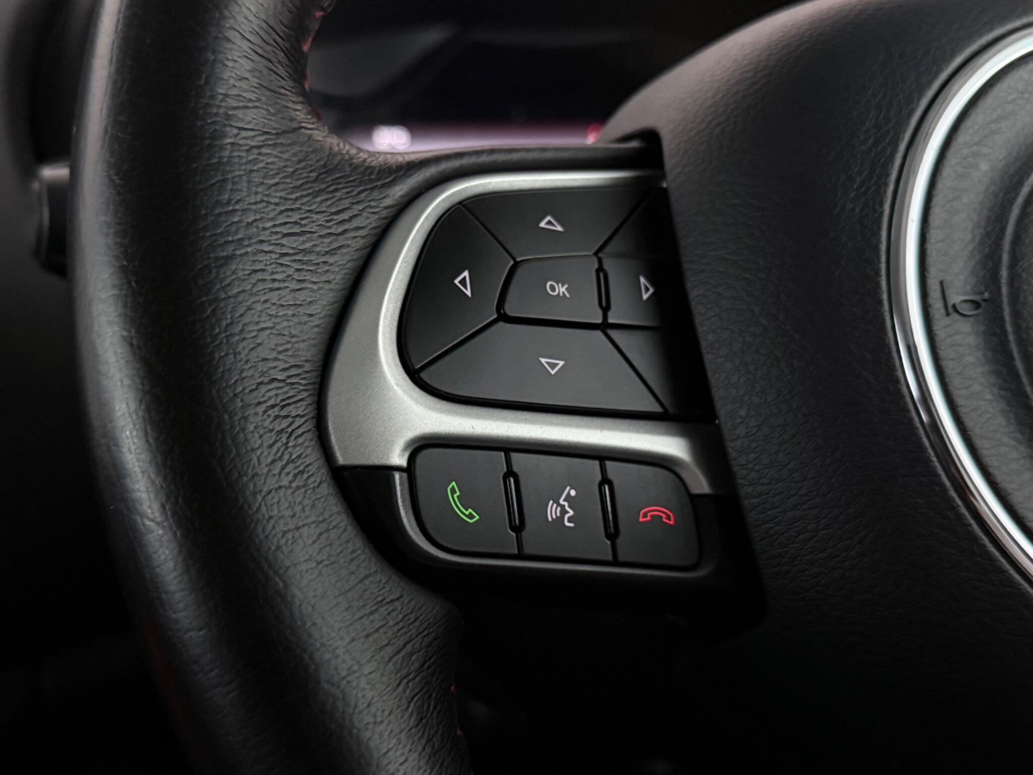 Jeep Renegade view 14