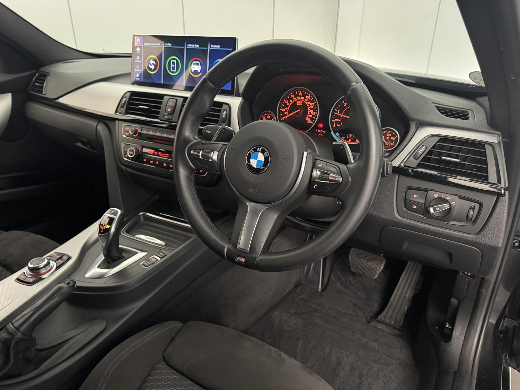 BMW 3 Series view 55