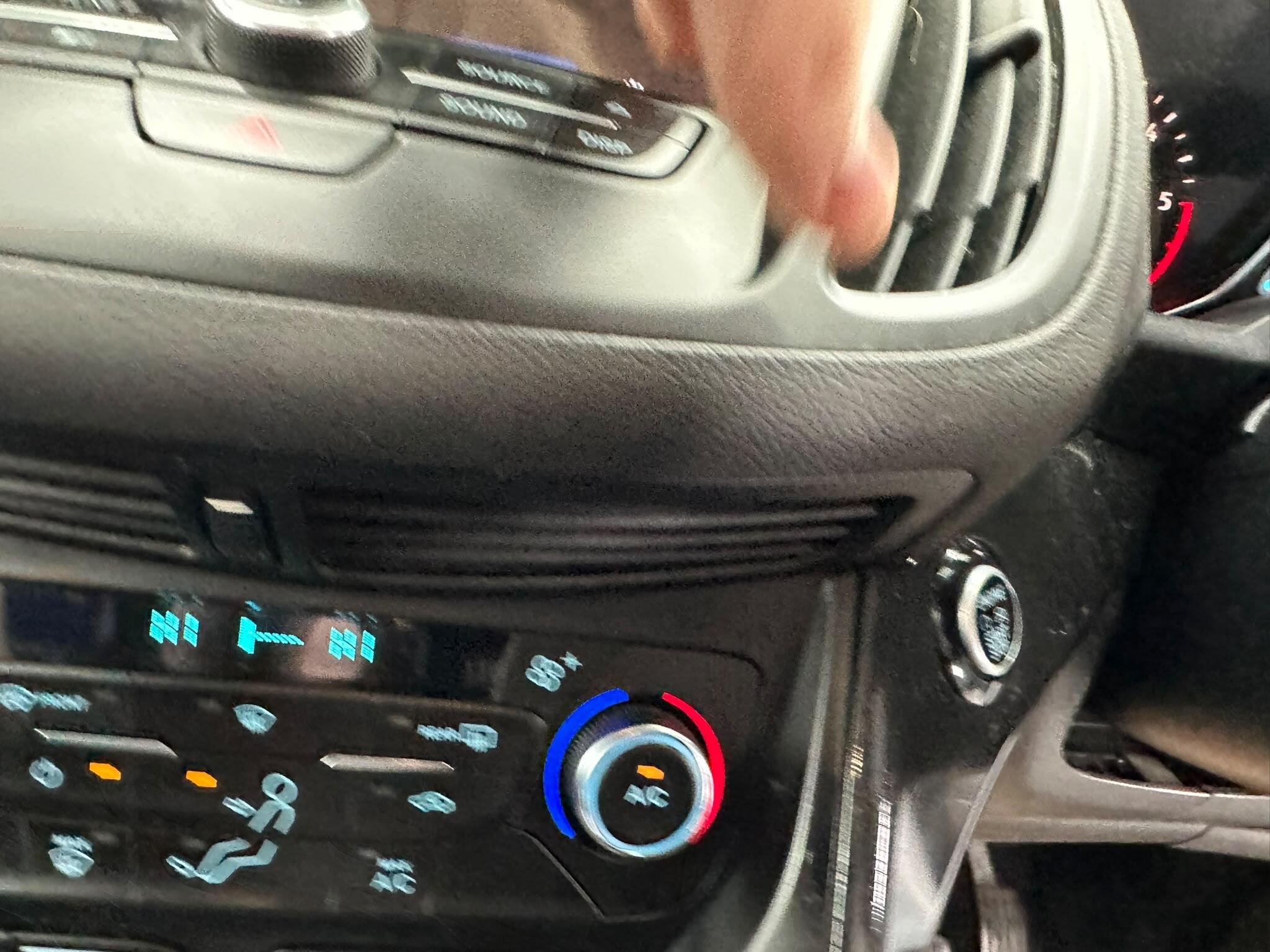 Ford Kuga view 40