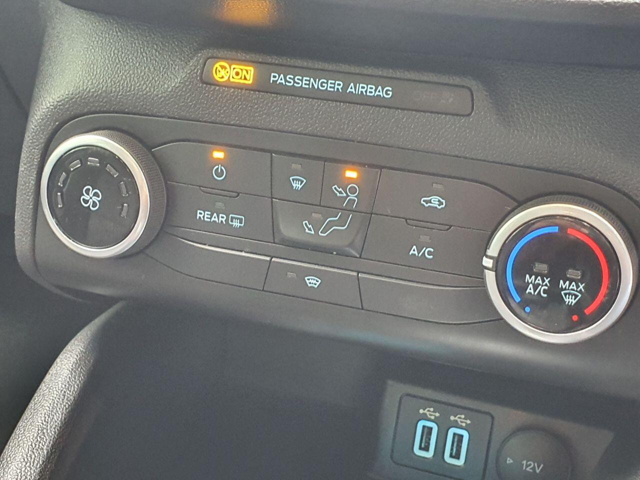 Ford Focus view 37