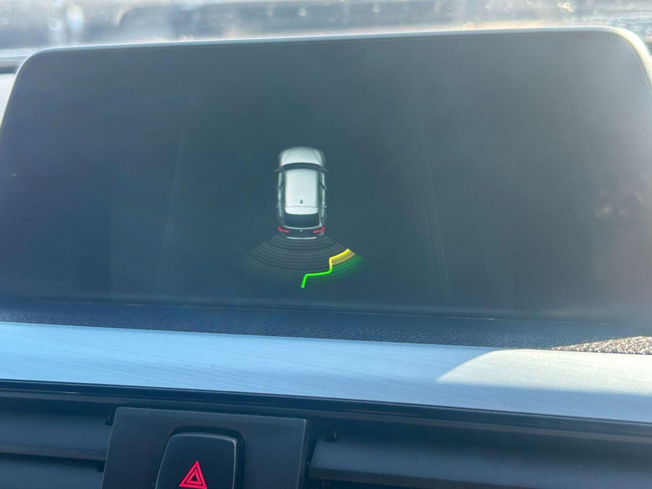 BMW 3 Series view 21