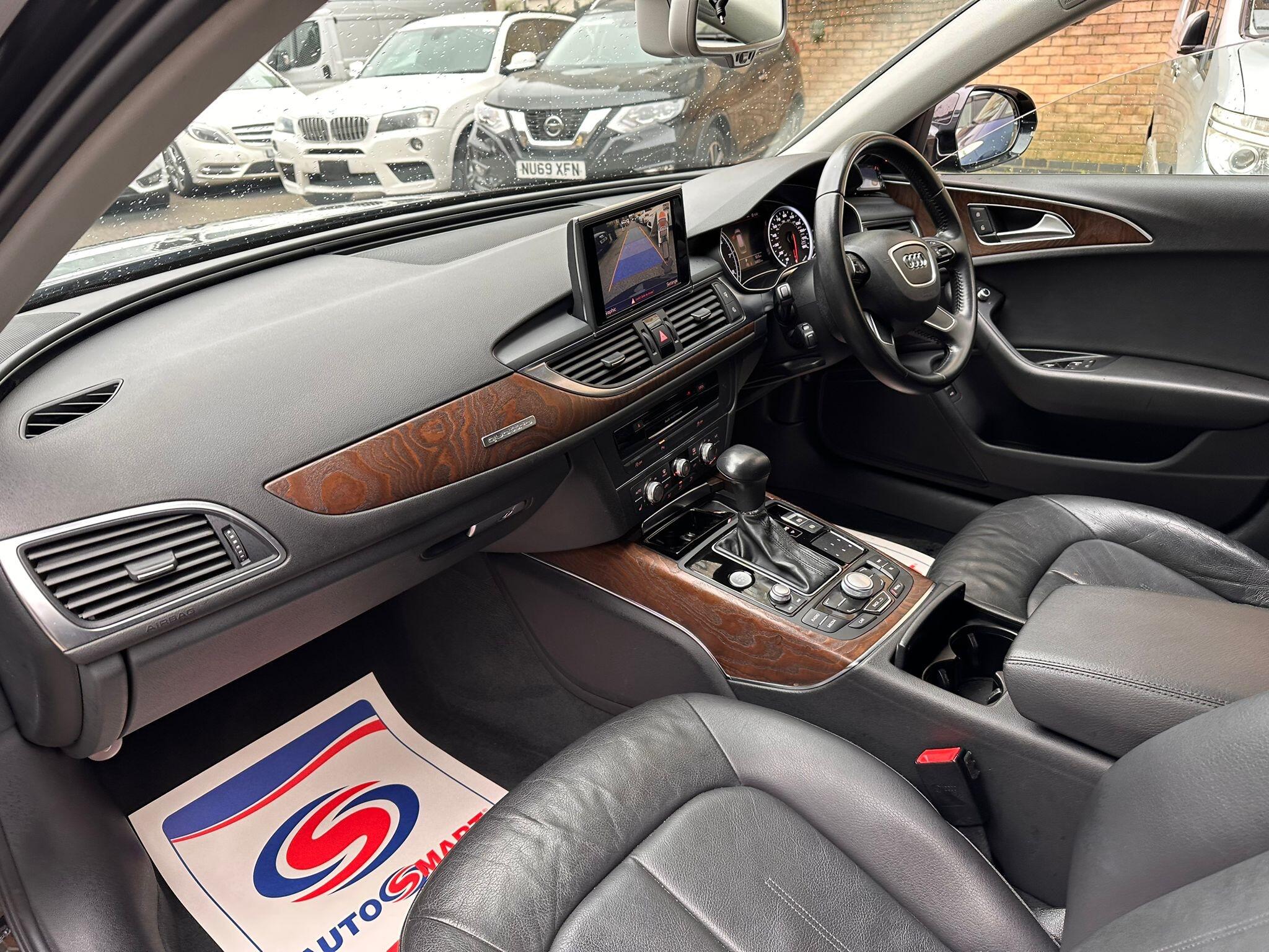 Audi A6 Avant view 12