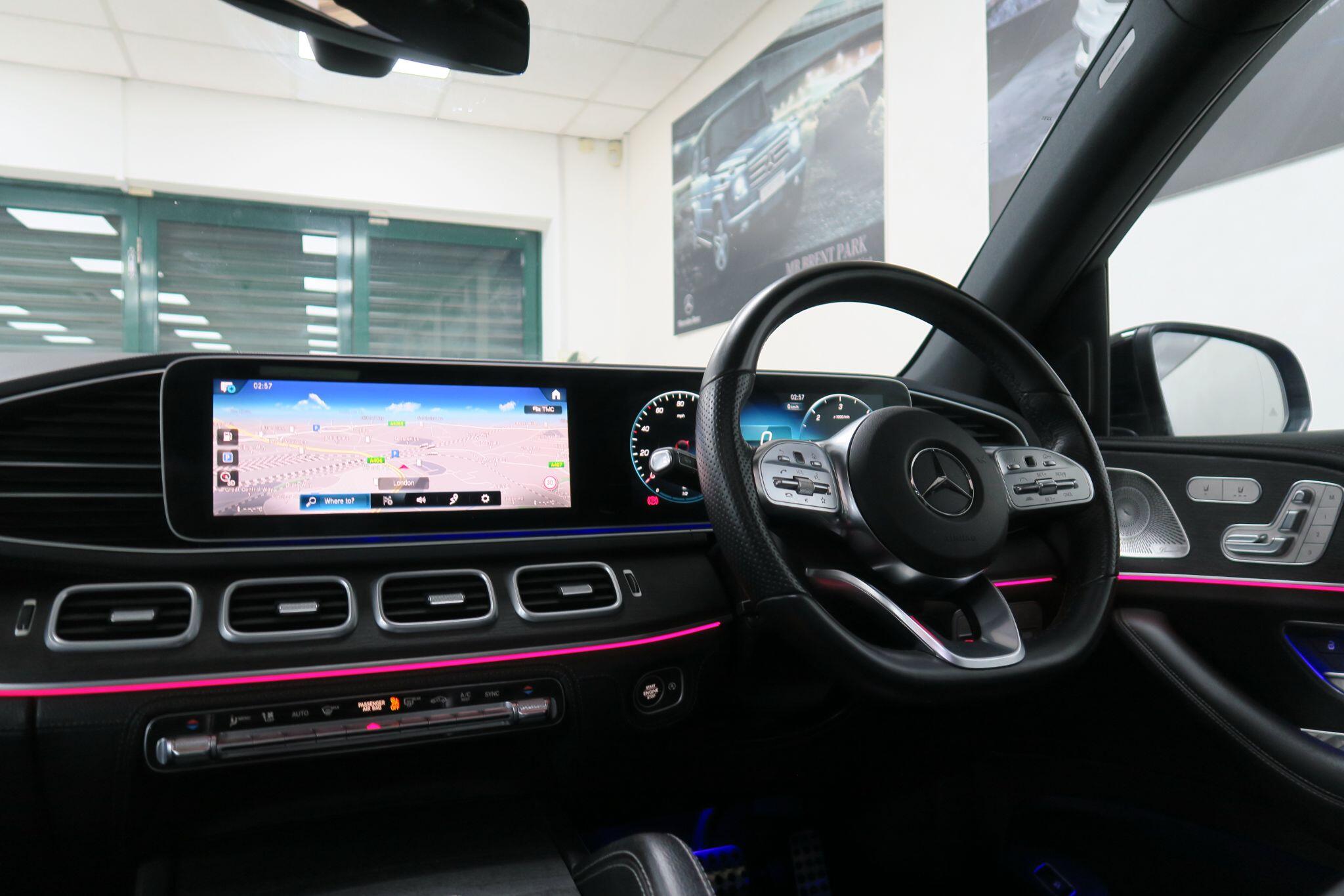 Mercedes-Benz Gle view 11
